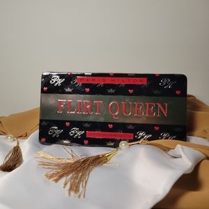Eyeshadow palette FLIRT QUEEN BY PARIS HILTON